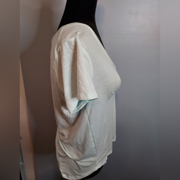 SO Perfect Tee Size Medium V-Neck Teal - Picture 5 of 9